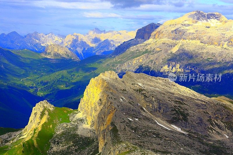 Dolomites: Sass Pordoi Piz Boe日出，意大利Tirol